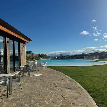 Lovely Two Bedroom With Panoramic Sea Views Apartment *