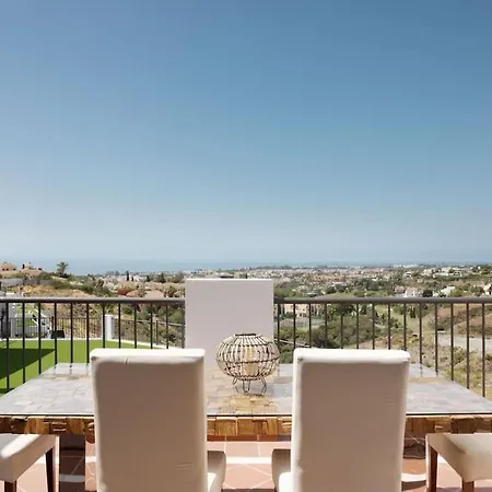 Apartment Lovely Two Bedroom With Panoramic Sea Views *